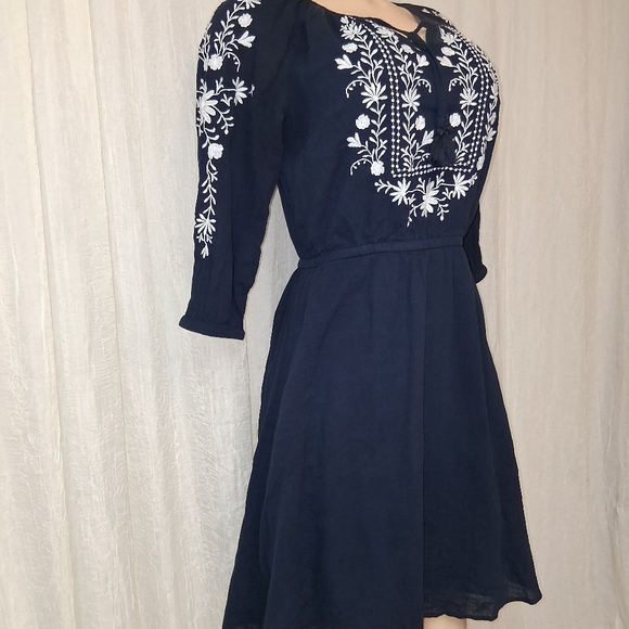 Talbots Dark Blue Dress with White Floral Embroidery Size Sp Made INDIA - Picture 12 of 14